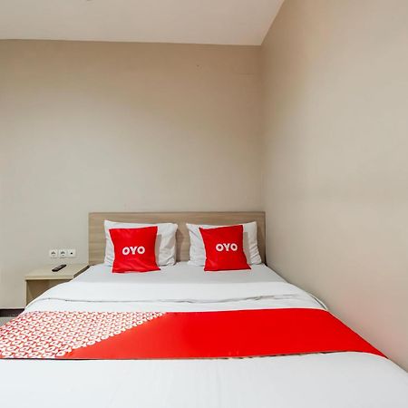 Ace Business Hotel Galaxy Surabaya Buitenkant foto