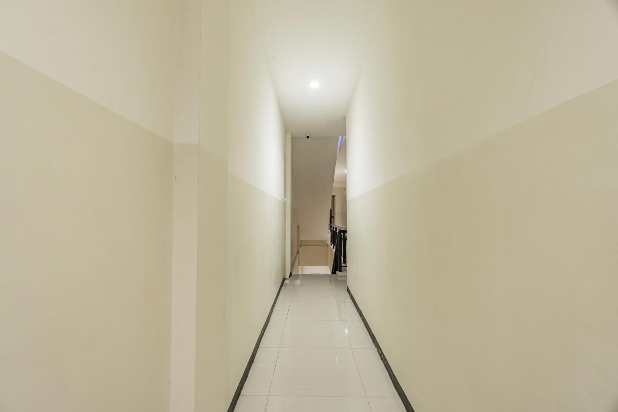 Ace Business Hotel Galaxy Surabaya Buitenkant foto